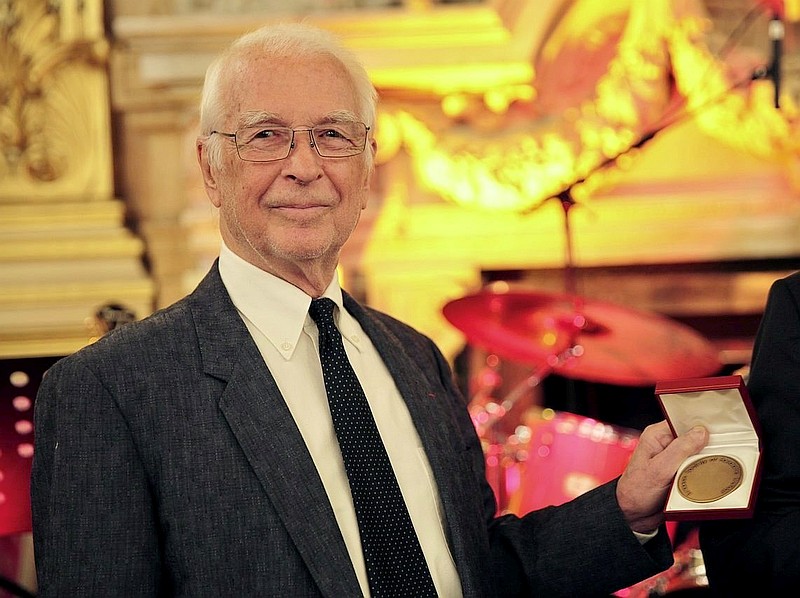 Hommage au Professeur Paul Mitrofanoff